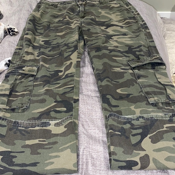 ‼️SOLD‼️cargo pants - Picture 1 of 1